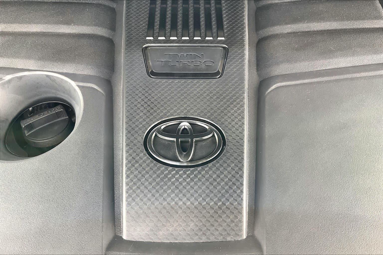 Used 2024 Toyota Tundra Limited AWD/4WD image 33