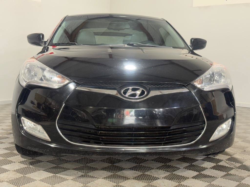 Used 2012 Hyundai Veloster w/ Style Pkg FWD image 4