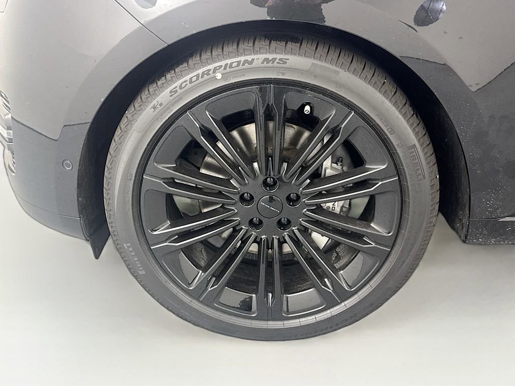 New 2026 Land Rover Range Rover Long Wheelbase SE image 31