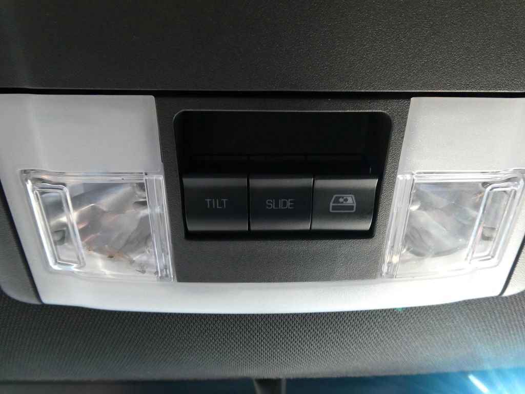 Used 2014 Ford F150 Raptor w/ Equipment Group 801A Luxury image 27