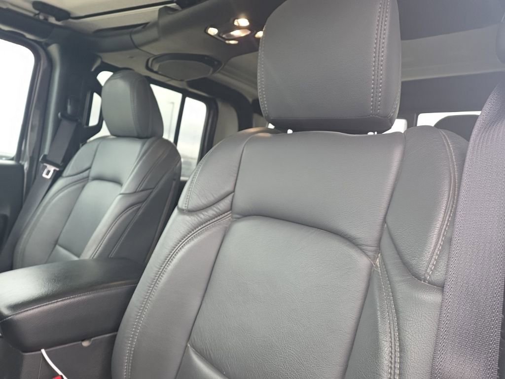 Used 2022 Jeep Gladiator Sport image 41