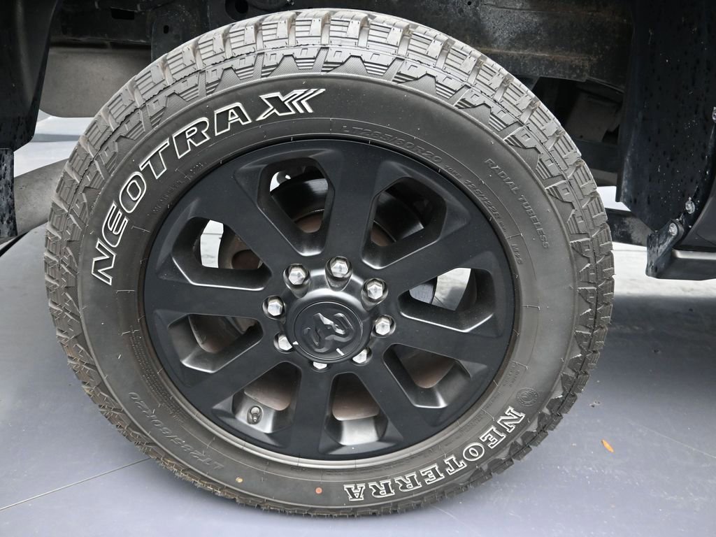 Used 2022 RAM 2500 Big Horn w/ Night Edition AWD/4WD image 9