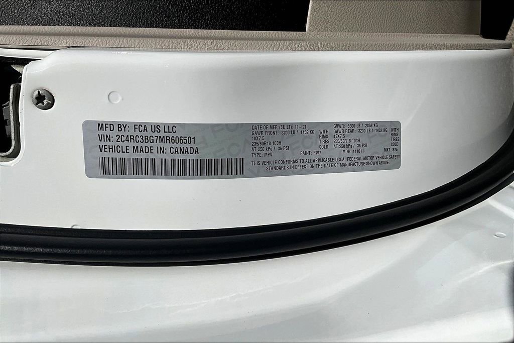 Used 2021 Chrysler Pacifica Touring-L image 45