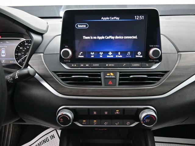 Used 2025 Nissan Altima 2.5 SV image 18