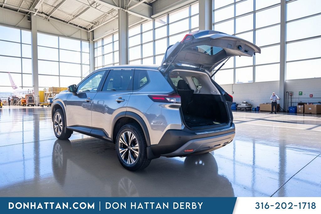 Used 2023 Nissan Rogue SV image 32