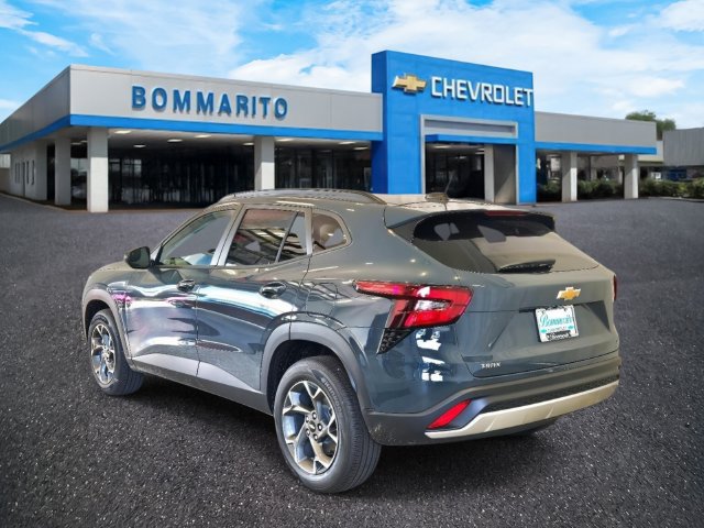 New 2026 Chevrolet Trax LT w/ Driver Confidence Package FWD image 3