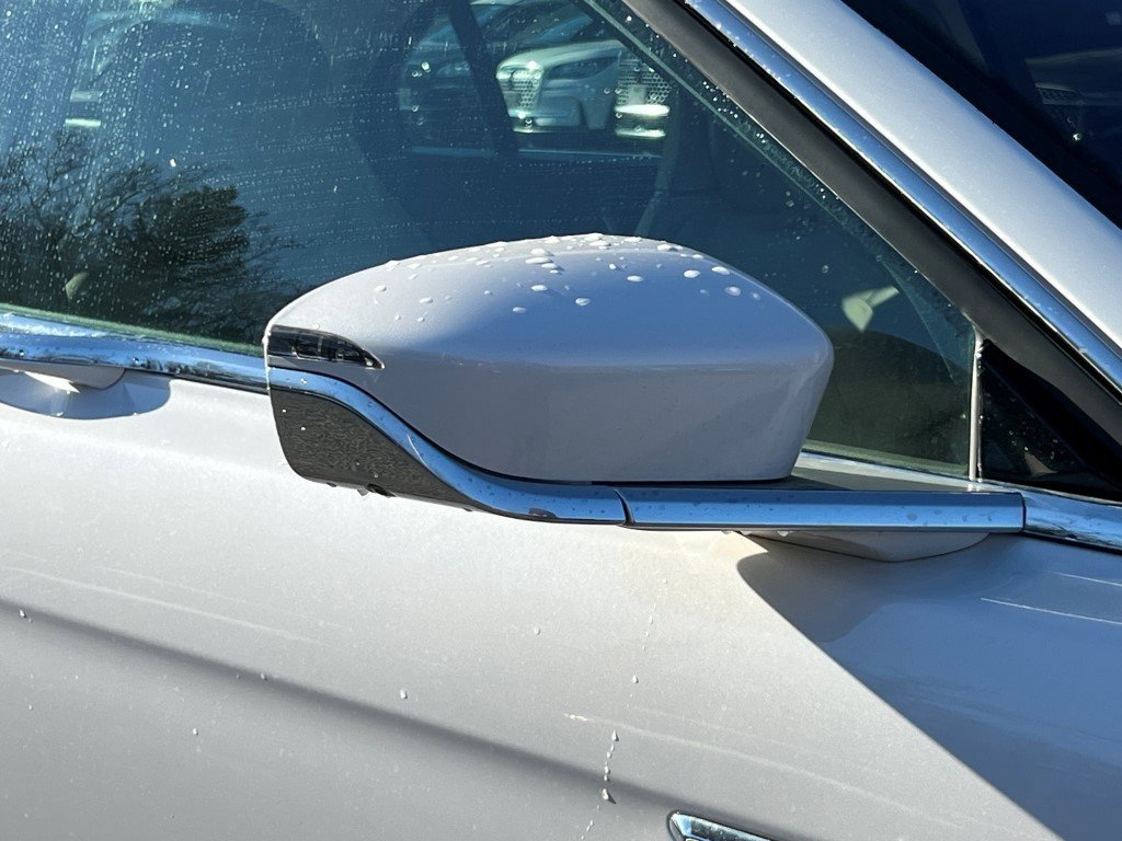 Used 2019 Lincoln Continental Reserve image 8