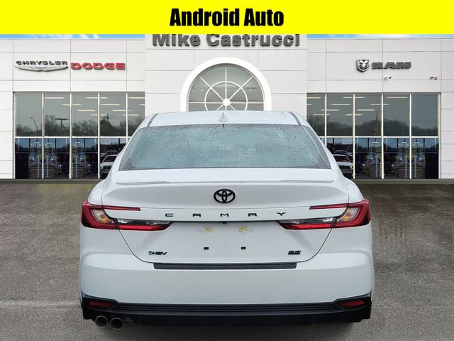 Used 2026 Toyota Camry SE FWD image 5