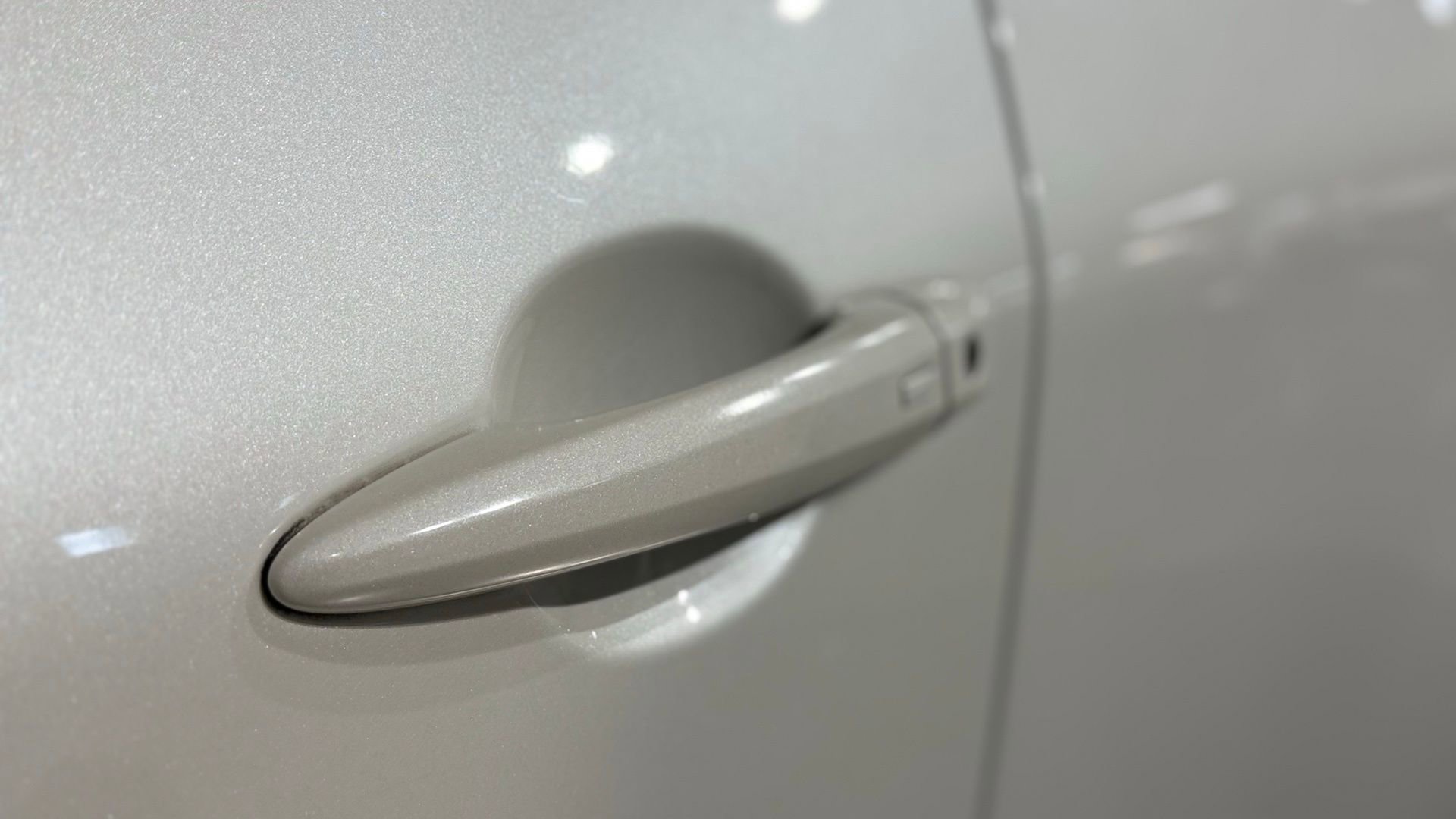 Used 2023 Nissan Rogue SV w/ SV Premium B Package image 18