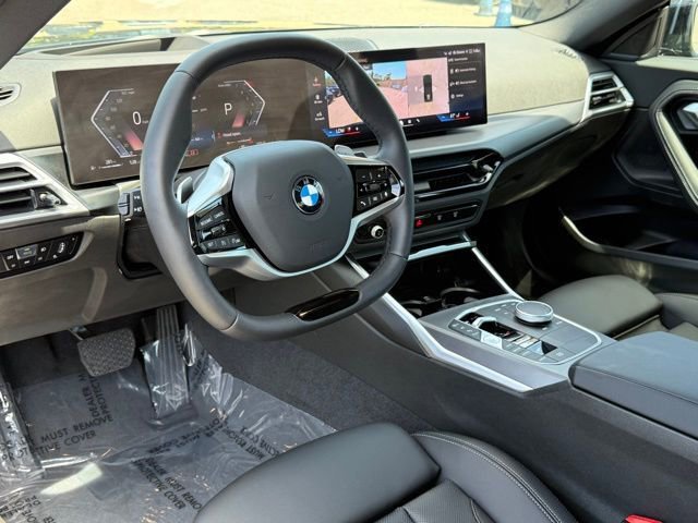 Used 2025 BMW 230i Coupe w/ Premium Package RWD image 31