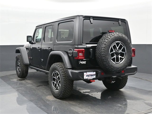 Used 2024 Jeep Wrangler Unlimited Rubicon w/ Technology Group image 2