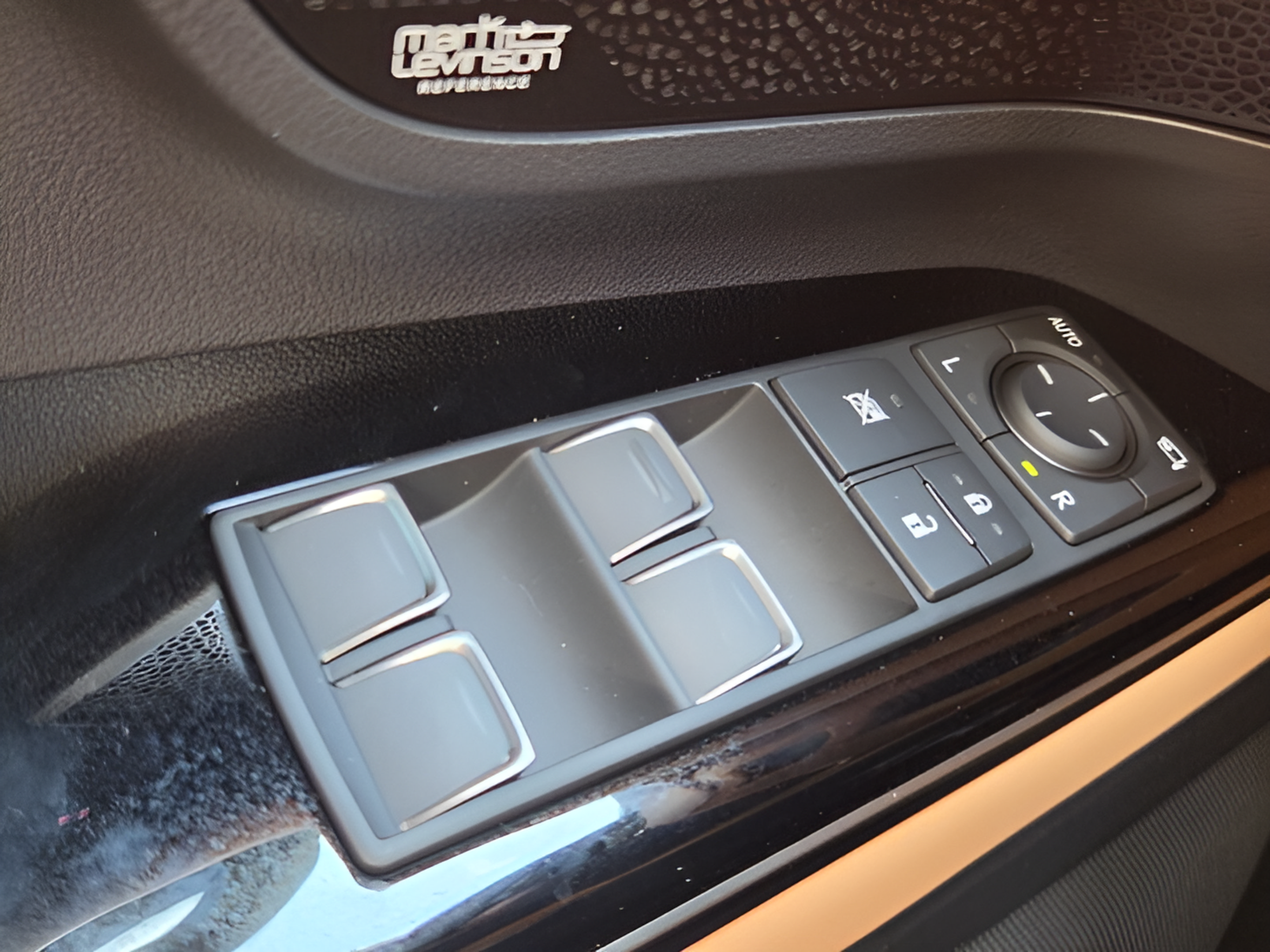 New 2026 Lexus LX 700h Luxury AWD/4WD image 31