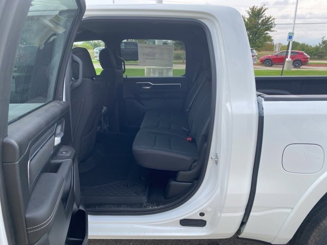 New 2026 RAM 1500 4x4 Crew Cab image 29