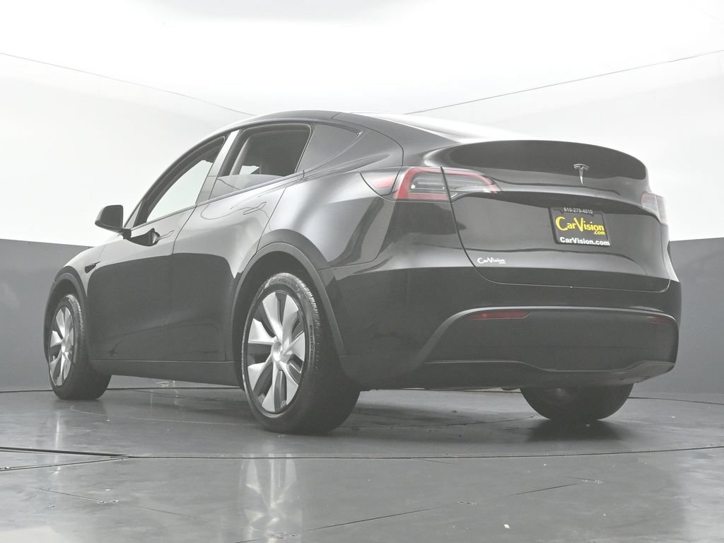 Used 2023 Tesla Model Y 2WD image 44