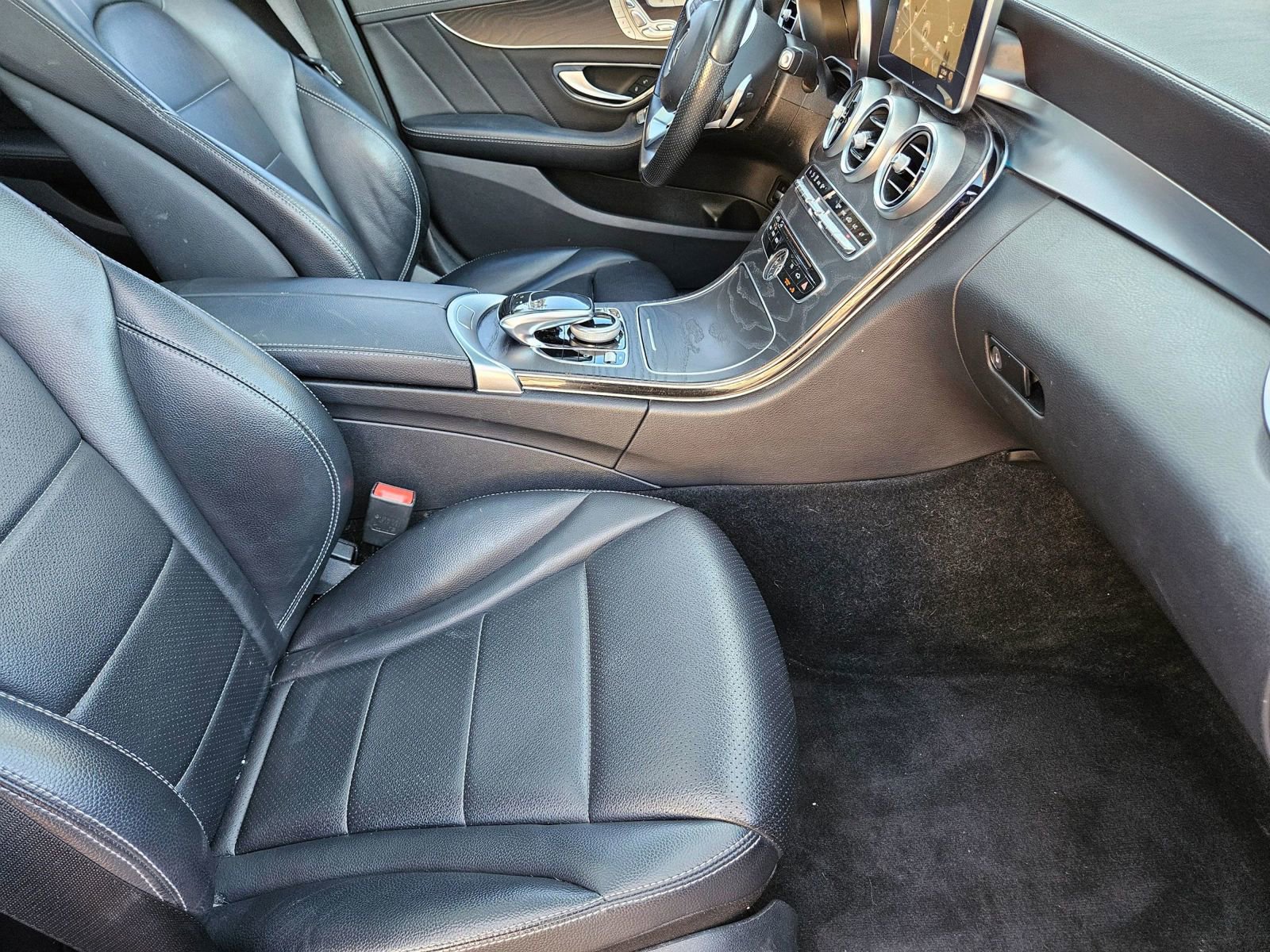 Used 2017 Mercedes-Benz C 300 Sedan image 16
