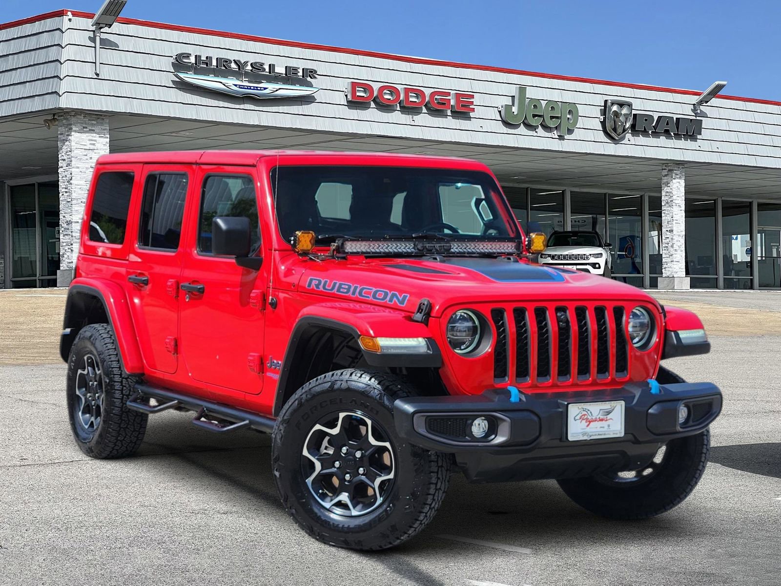 Used 2022 Jeep Wrangler Unlimited Rubicon 4xe w/ Cold Weather Group AWD/4WD image 1