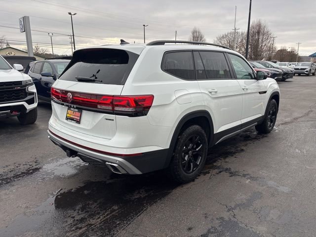 New 2026 Volkswagen Atlas Peak Edition image 5
