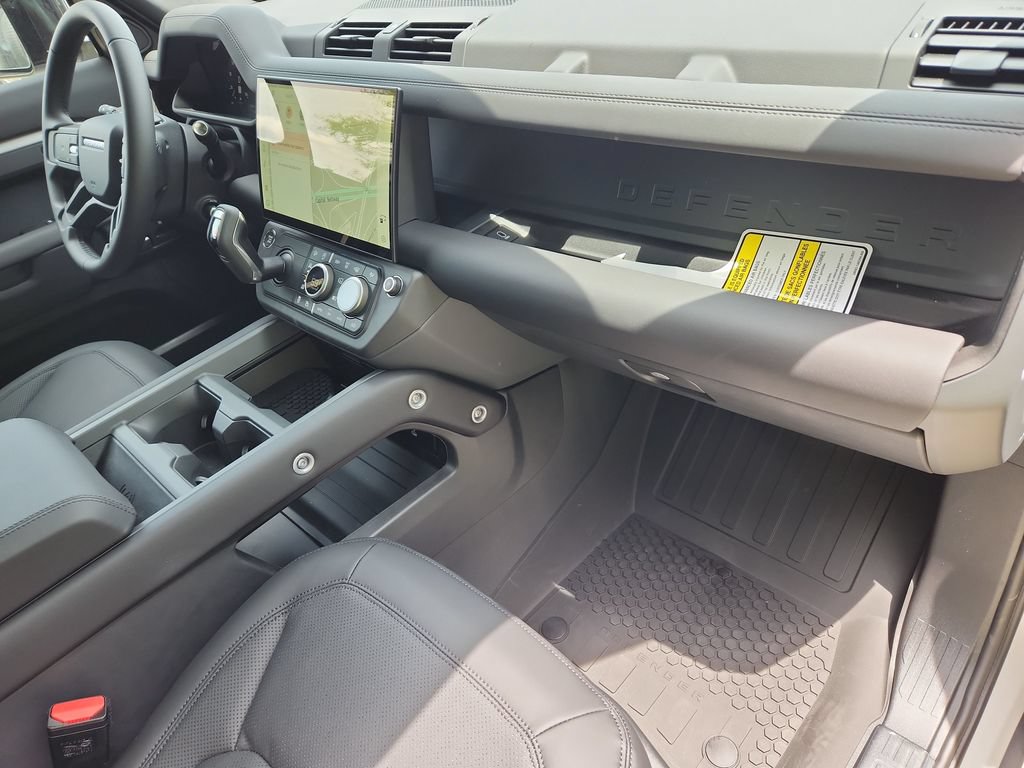 New 2026 Land Rover Defender 110 X-Dynamic SE AWD/4WD image 26