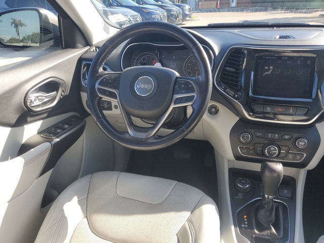 Used 2020 Jeep Cherokee Limited w/ Luxury Group image 19