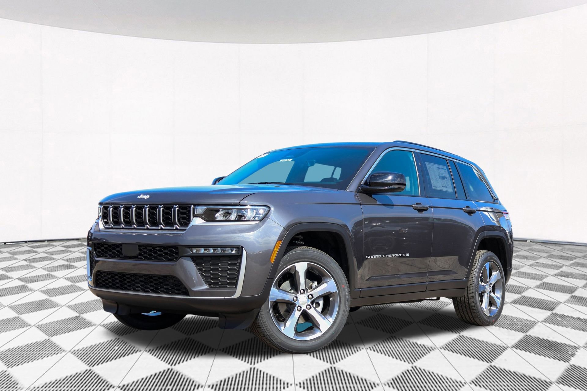 New 2026 Jeep Grand Cherokee Limited AWD/4WD image 33