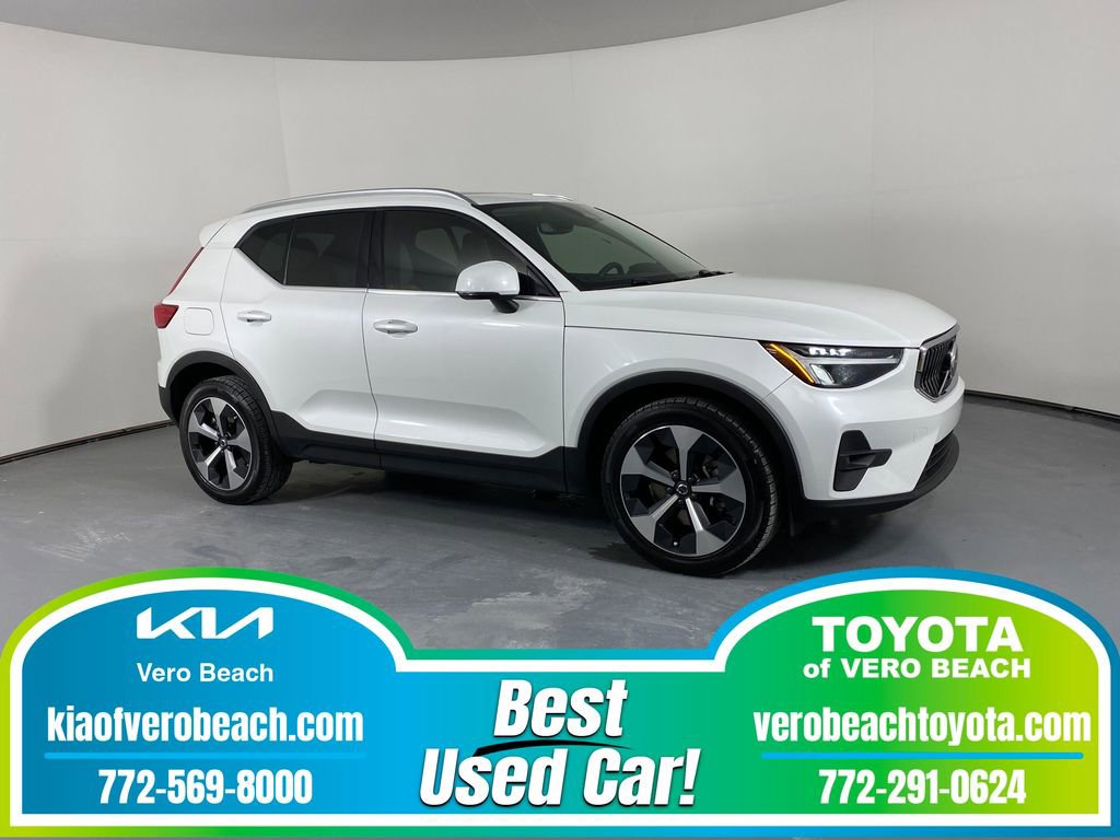 Used 2023 Volvo XC40 B5 Plus
