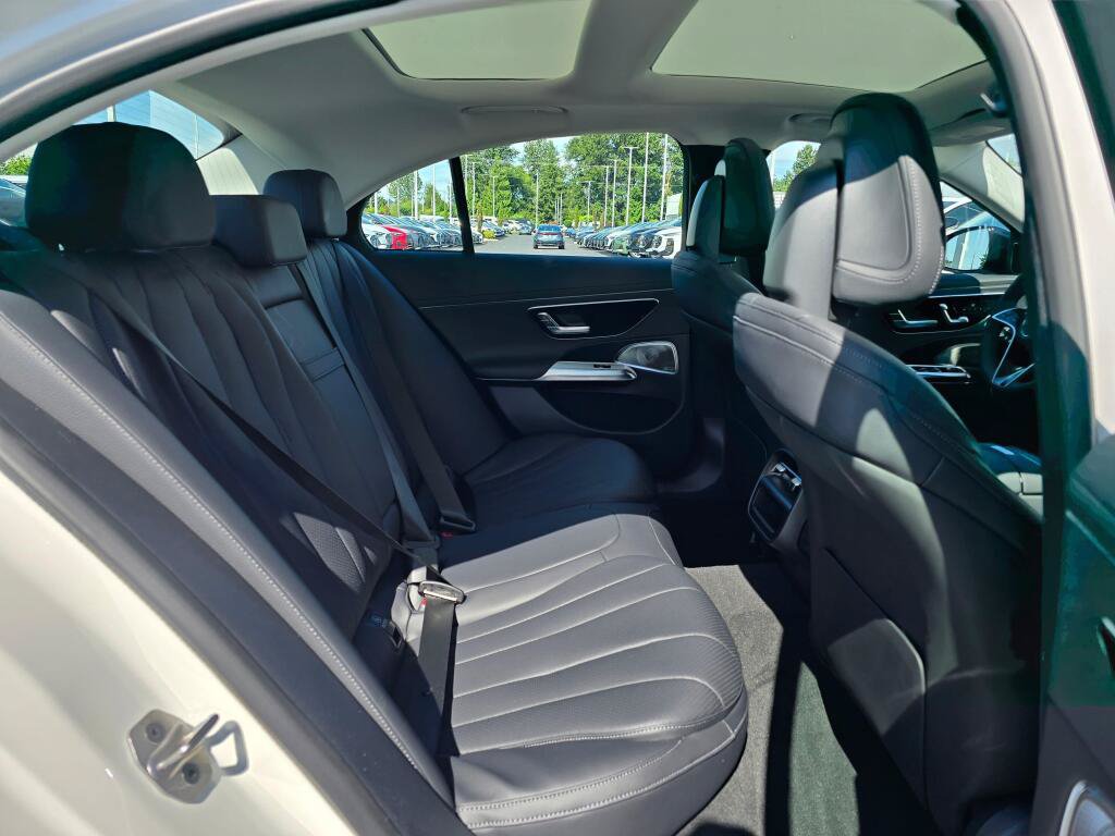 New 2026 Mercedes-Benz E 350 4MATIC Sedan image 22