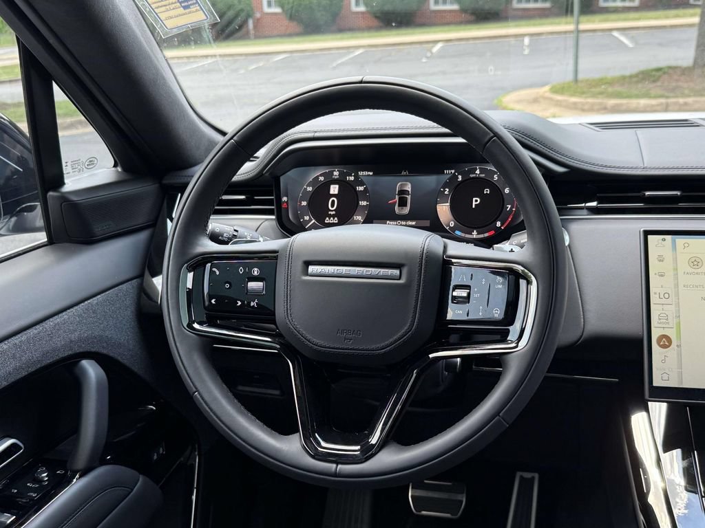 Used 2025 Land Rover Range Rover Sport Autobiography AWD/4WD image 9