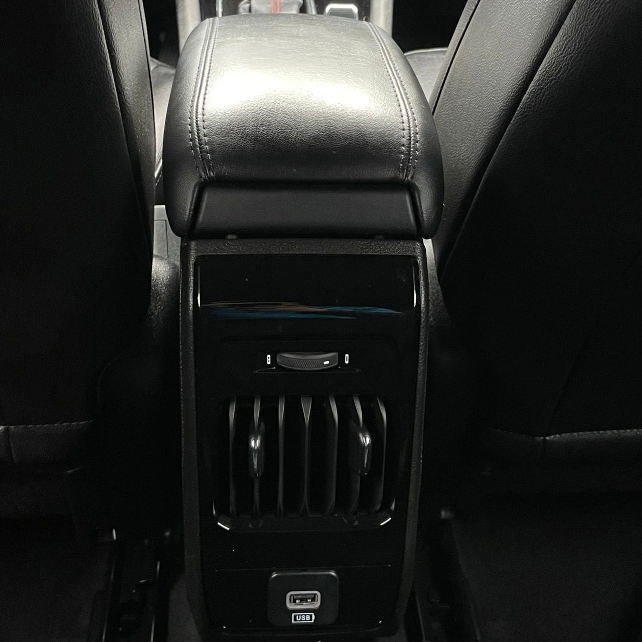 Used 2025 Jeep Compass Trailhawk AWD/4WD image 25