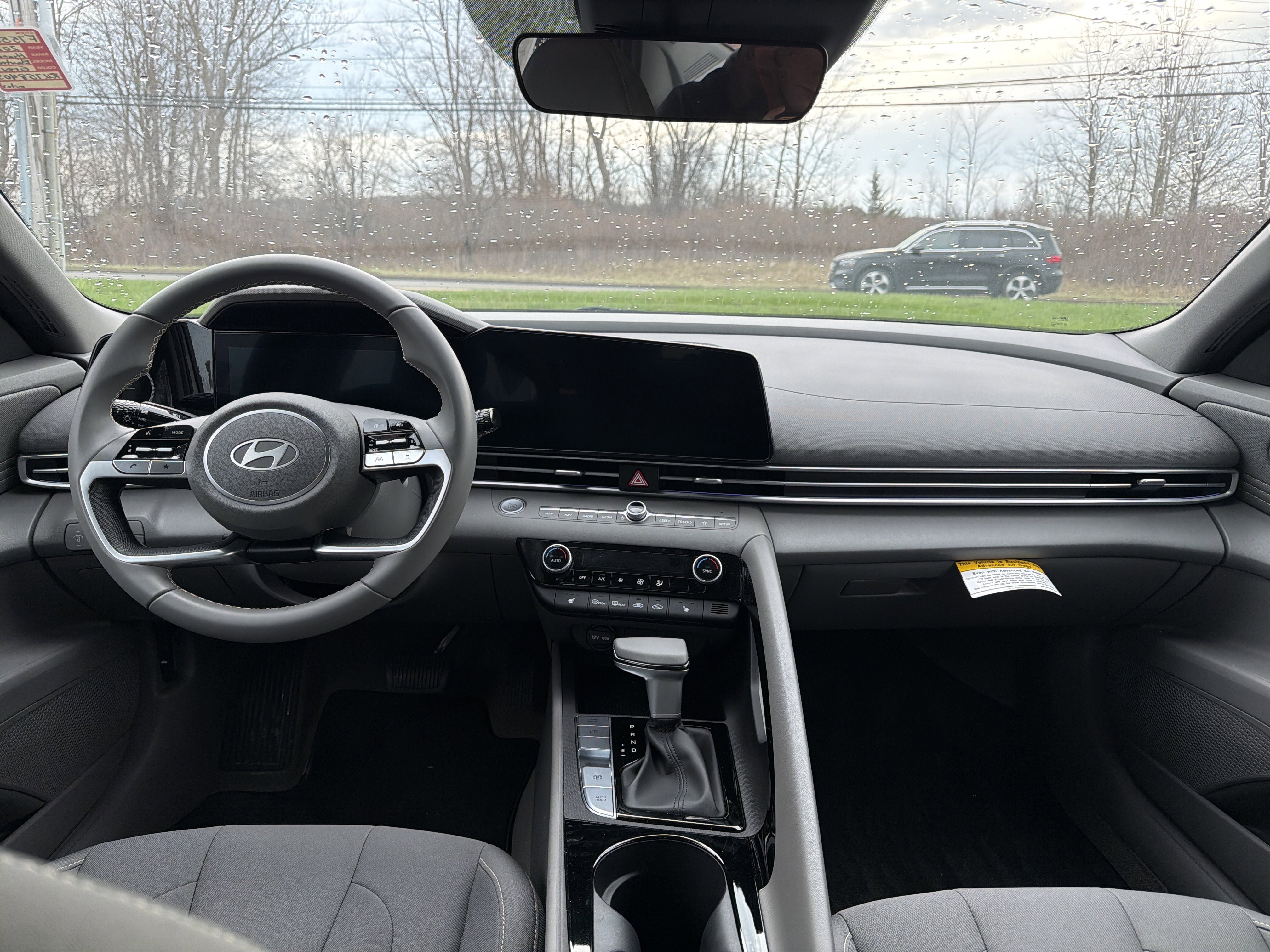 Used 2024 Hyundai Elantra SEL w/ Convenience Package FWD image 10