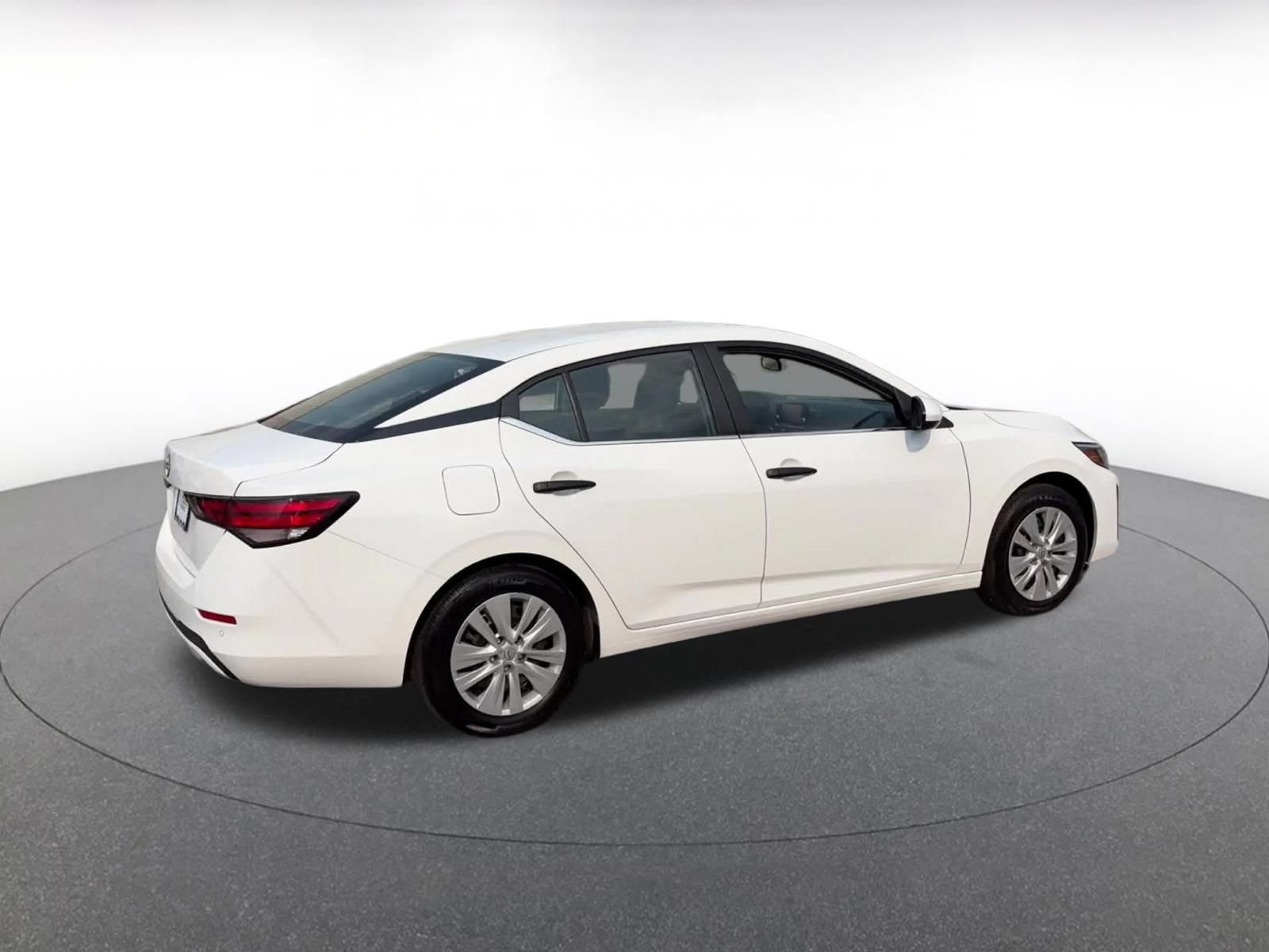 Used 2025 Nissan Sentra S FWD image 15