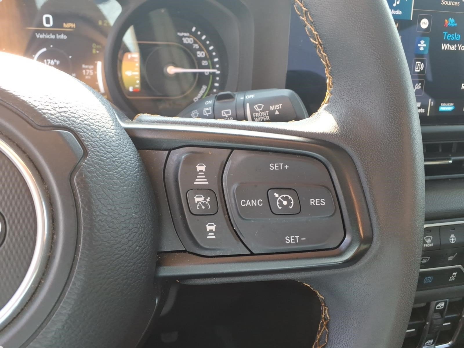 Used 2024 Jeep Wrangler Unlimited AWD/4WD image 24