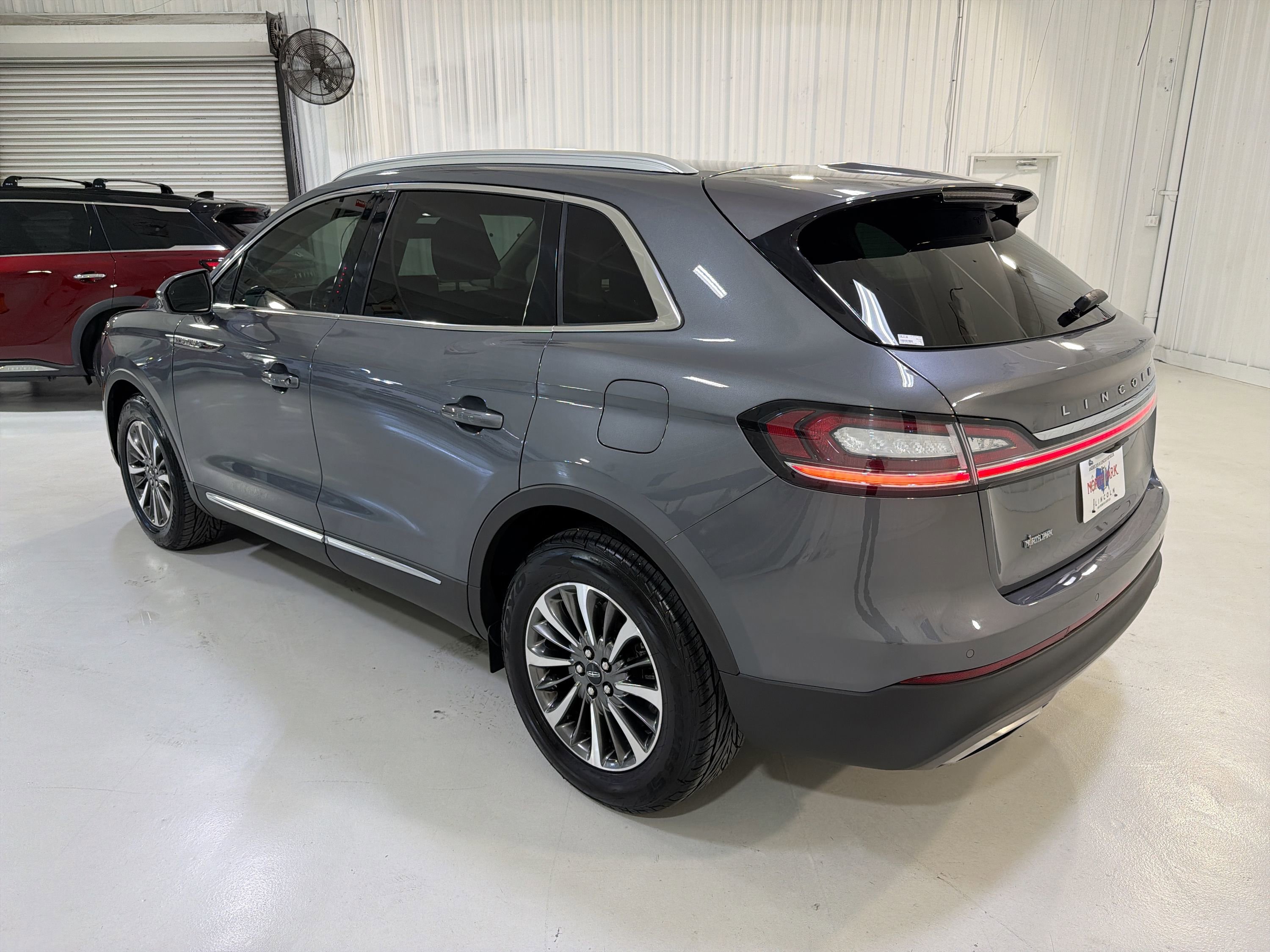 Used 2023 Lincoln Nautilus AWD w/ Premium Package image 25