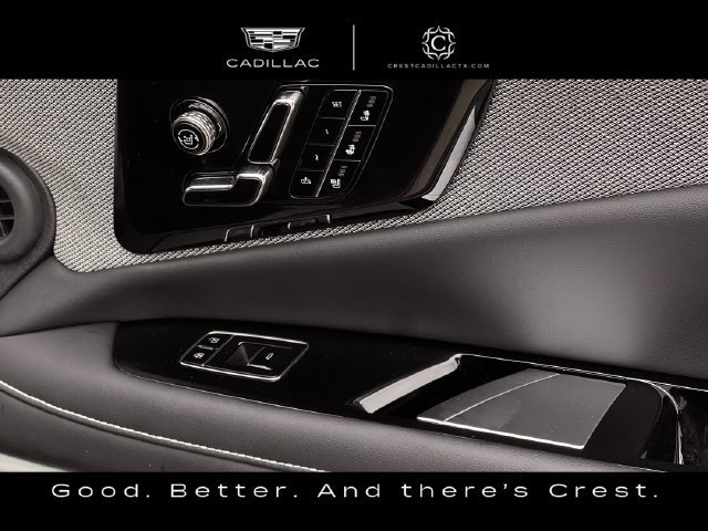Certified 2025 Cadillac Optiq Sport 2 w/ LPO, Floor Liner Package AWD/4WD image 28