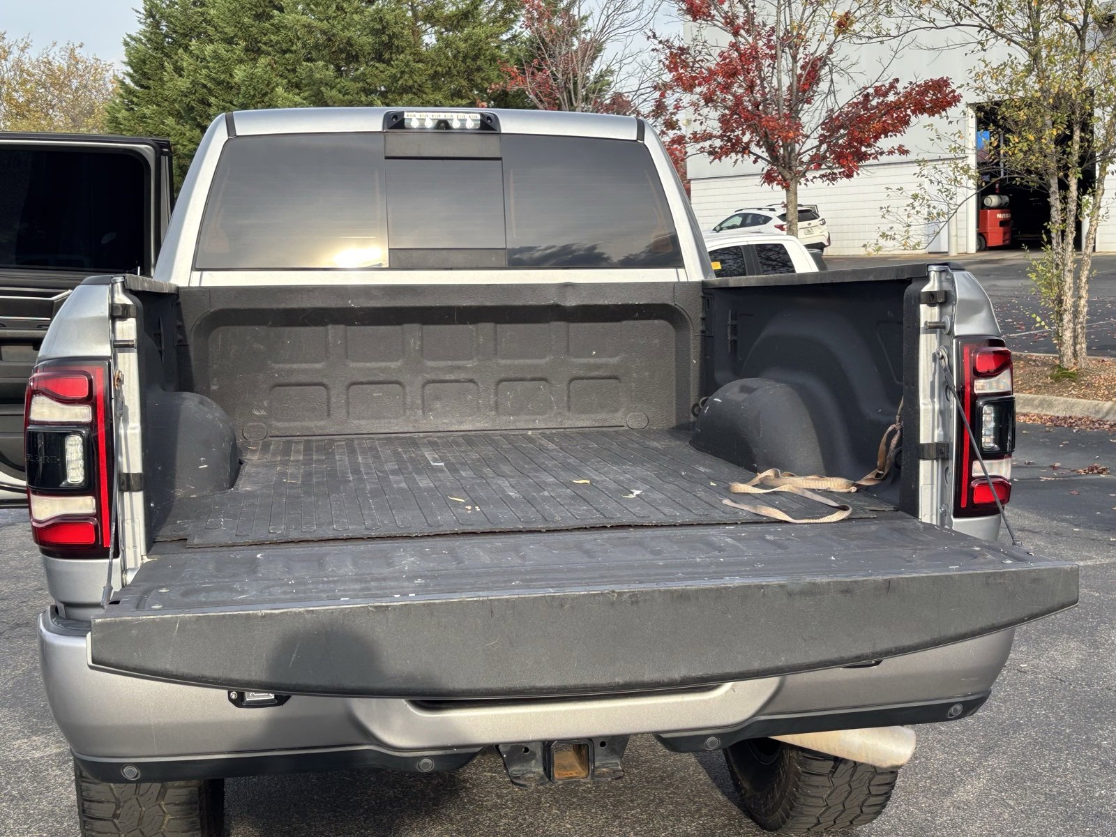 Used 2020 RAM 2500 Laramie w/ Night Edition image 17