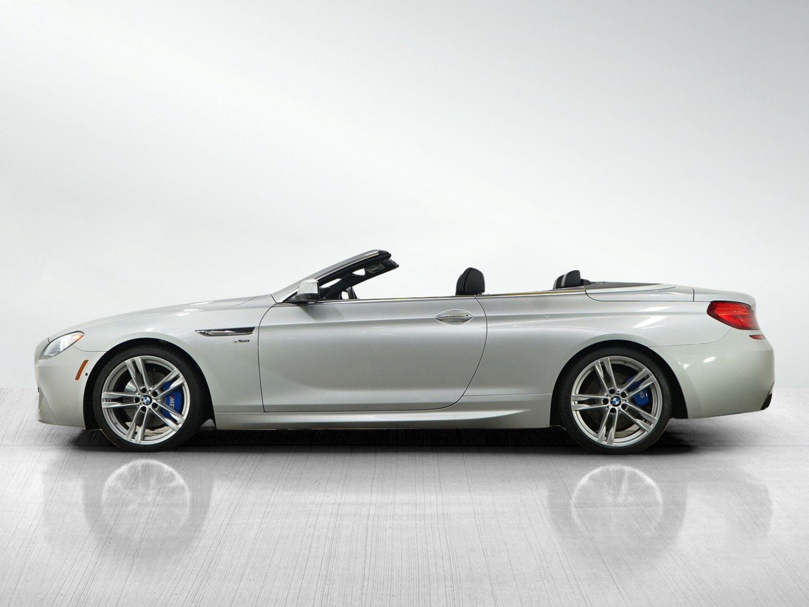 Used 2012 BMW 650i xDrive Convertible AWD/4WD image 2
