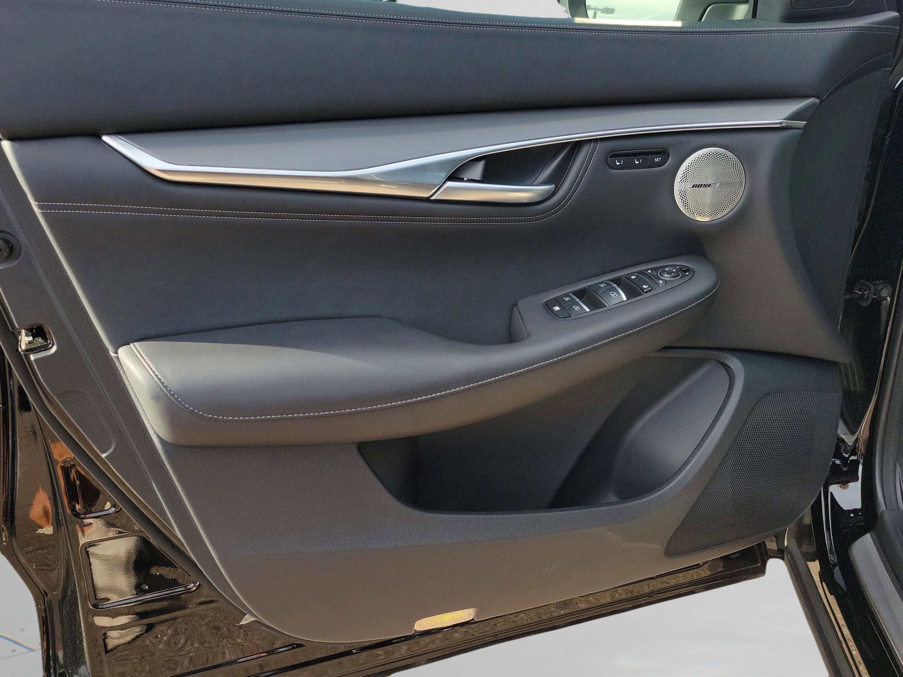 Certified 2025 INFINITI QX55 Essential w/ Accent Package image 17