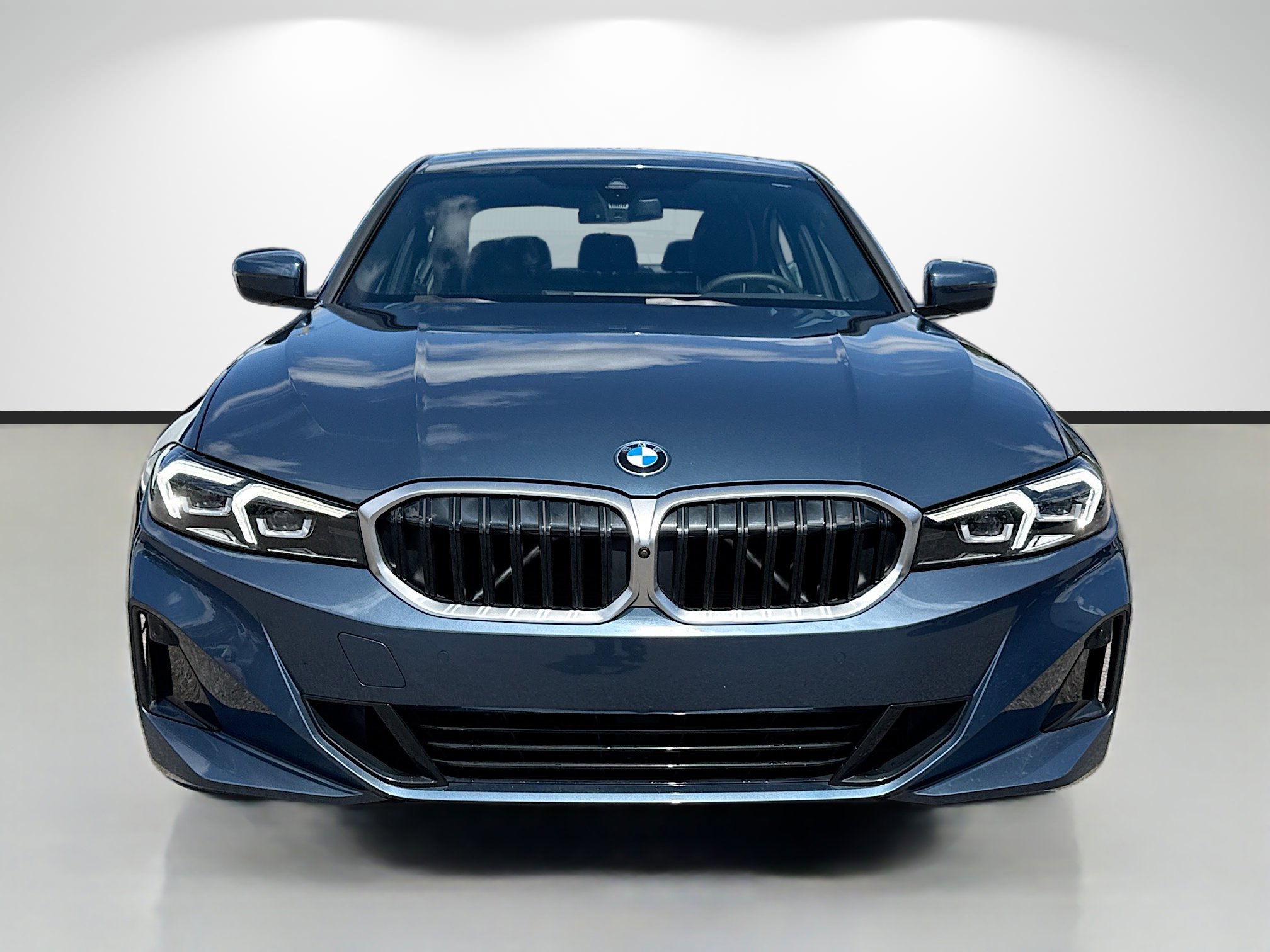 Used 2025 BMW 330i Sedan RWD image 8