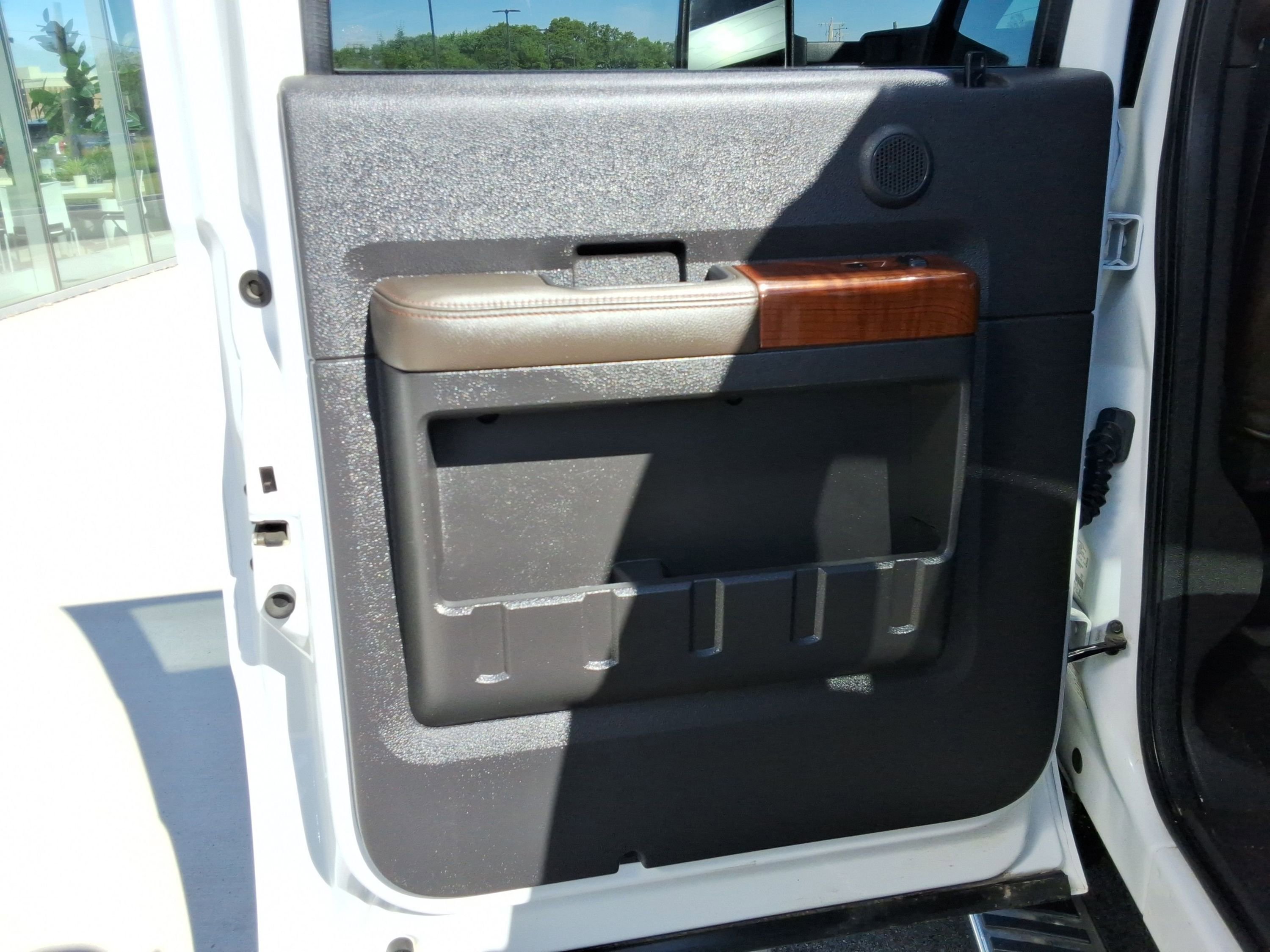 Used 2015 Ford F250 King Ranch w/ FX4 Off-Road Package AWD/4WD image 24