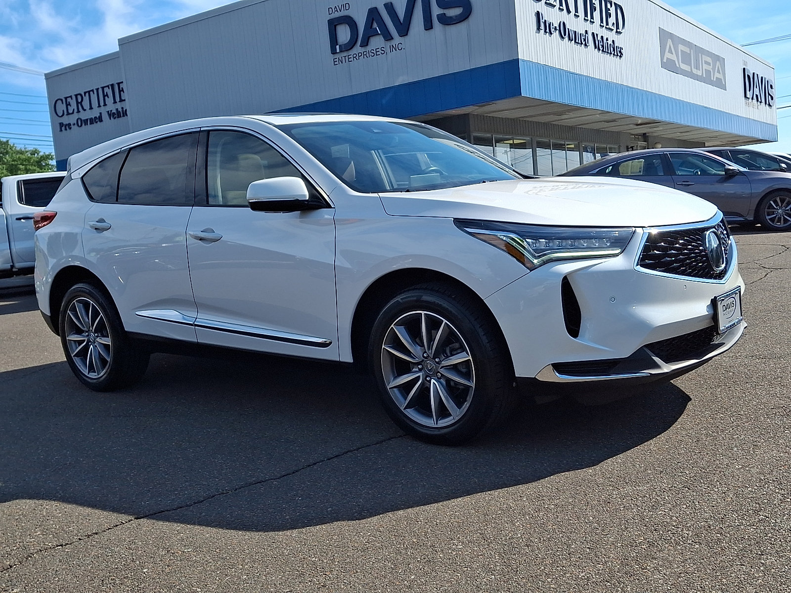 Certified 2024 Acura RDX w/ Technology Package AWD/4WD image 3