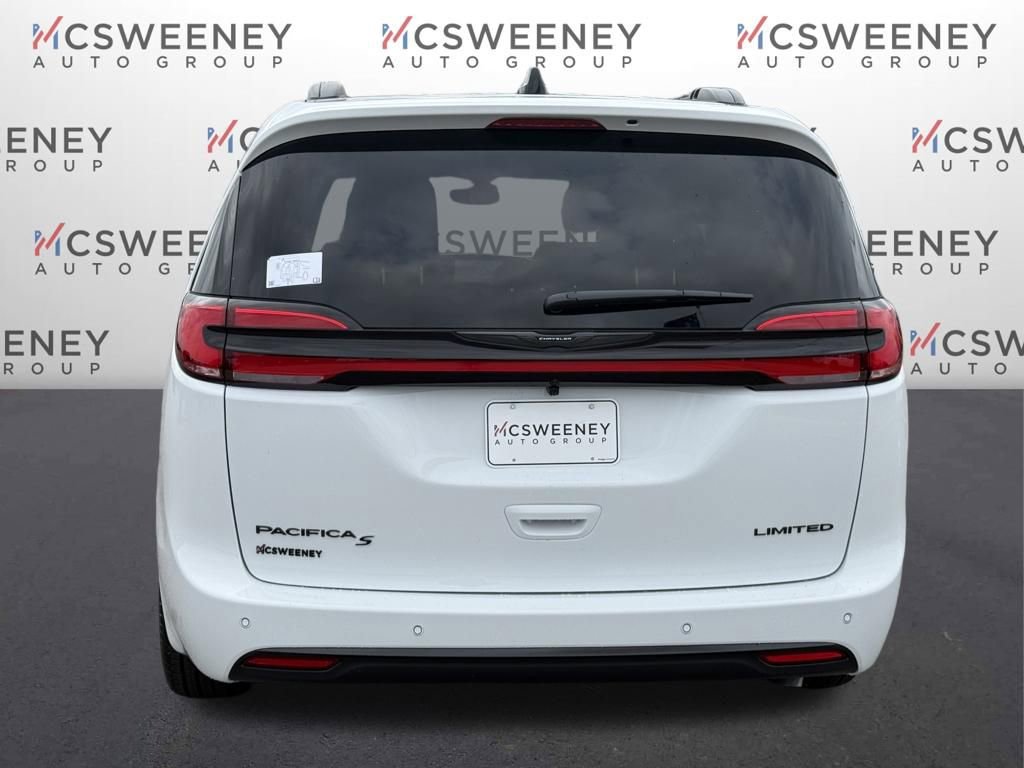 New 2026 Chrysler Pacifica Limited image 4