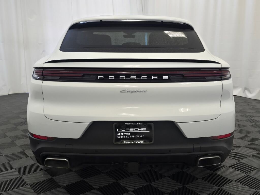 Certified 2025 Porsche Cayenne Coupe image 6