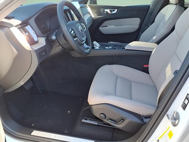 New 2026 Volvo XC60 B5 Plus w/ Protection Package Premier image 13