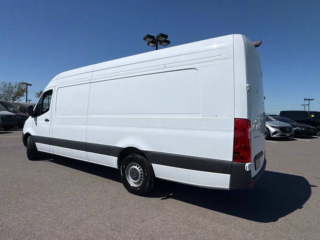 Used 2025 Mercedes-Benz Sprinter 2500 image 9