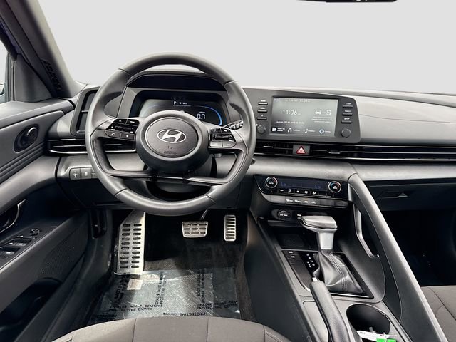 Certified 2026 Hyundai Elantra Sport FWD image 21