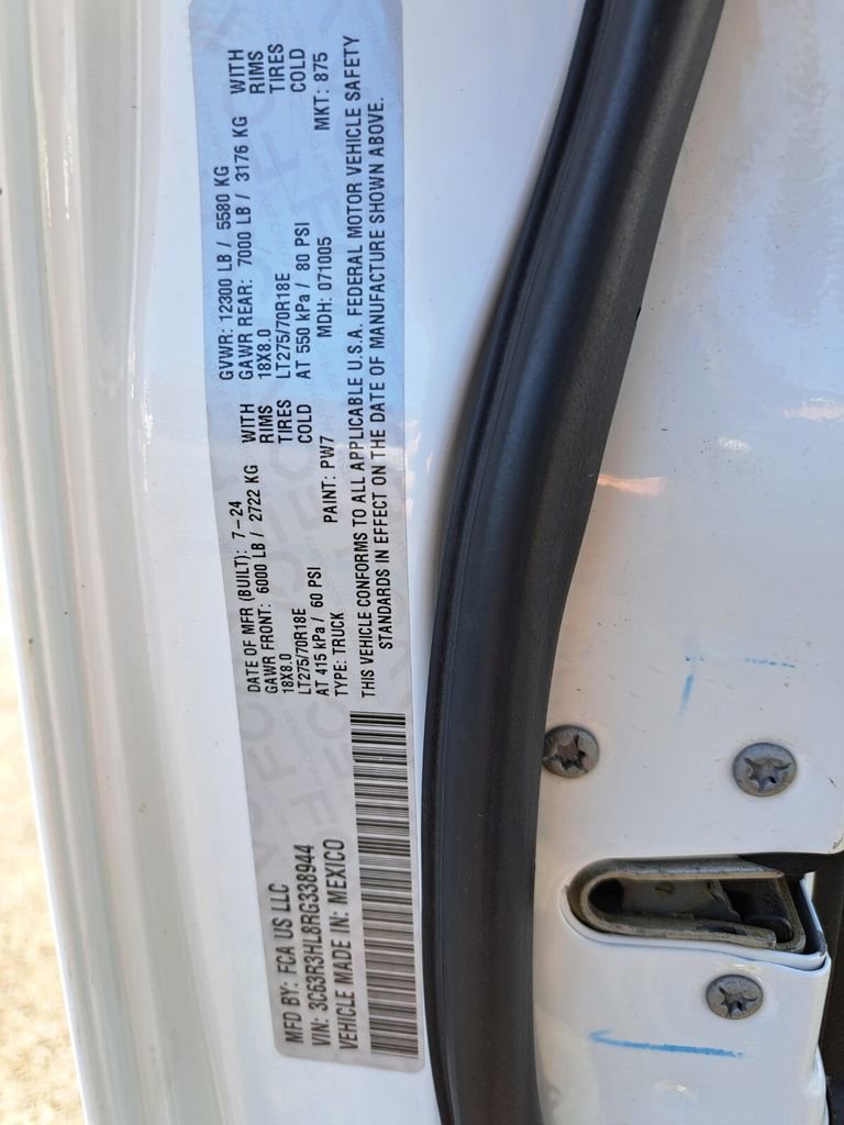 Used 2024 RAM 3500 Big Horn AWD/4WD image 29