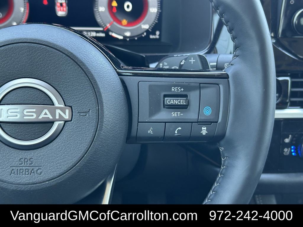 Used 2024 Nissan Pathfinder Platinum image 18