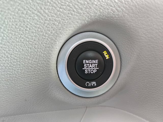 Used 2024 Chrysler Pacifica Touring-L FWD image 20
