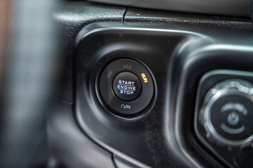 Used 2020 Jeep Gladiator Overland image 26