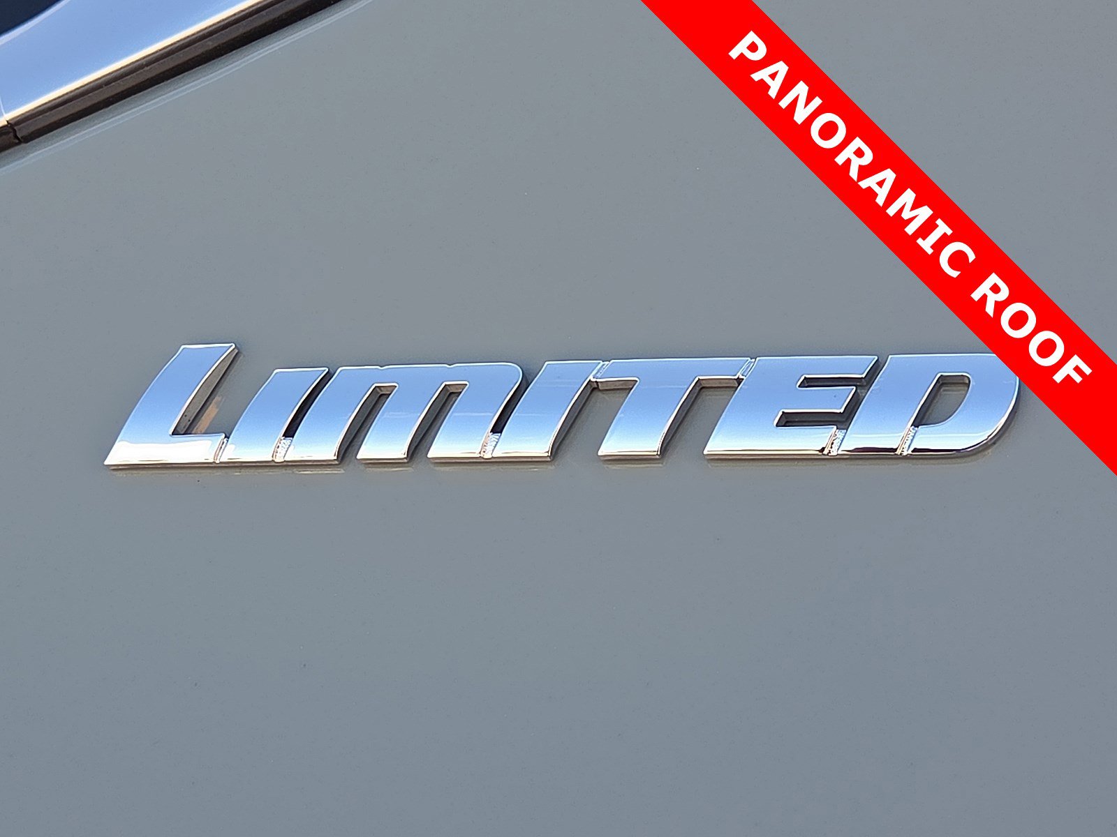 Used 2025 Toyota Tundra Limited image 8