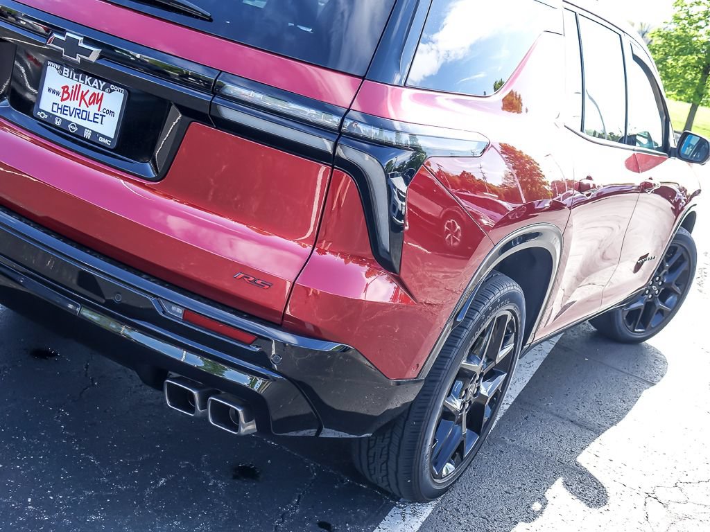 Used 2024 Chevrolet Traverse RS w/ LPO, Floor Liner Package AWD/4WD image 8